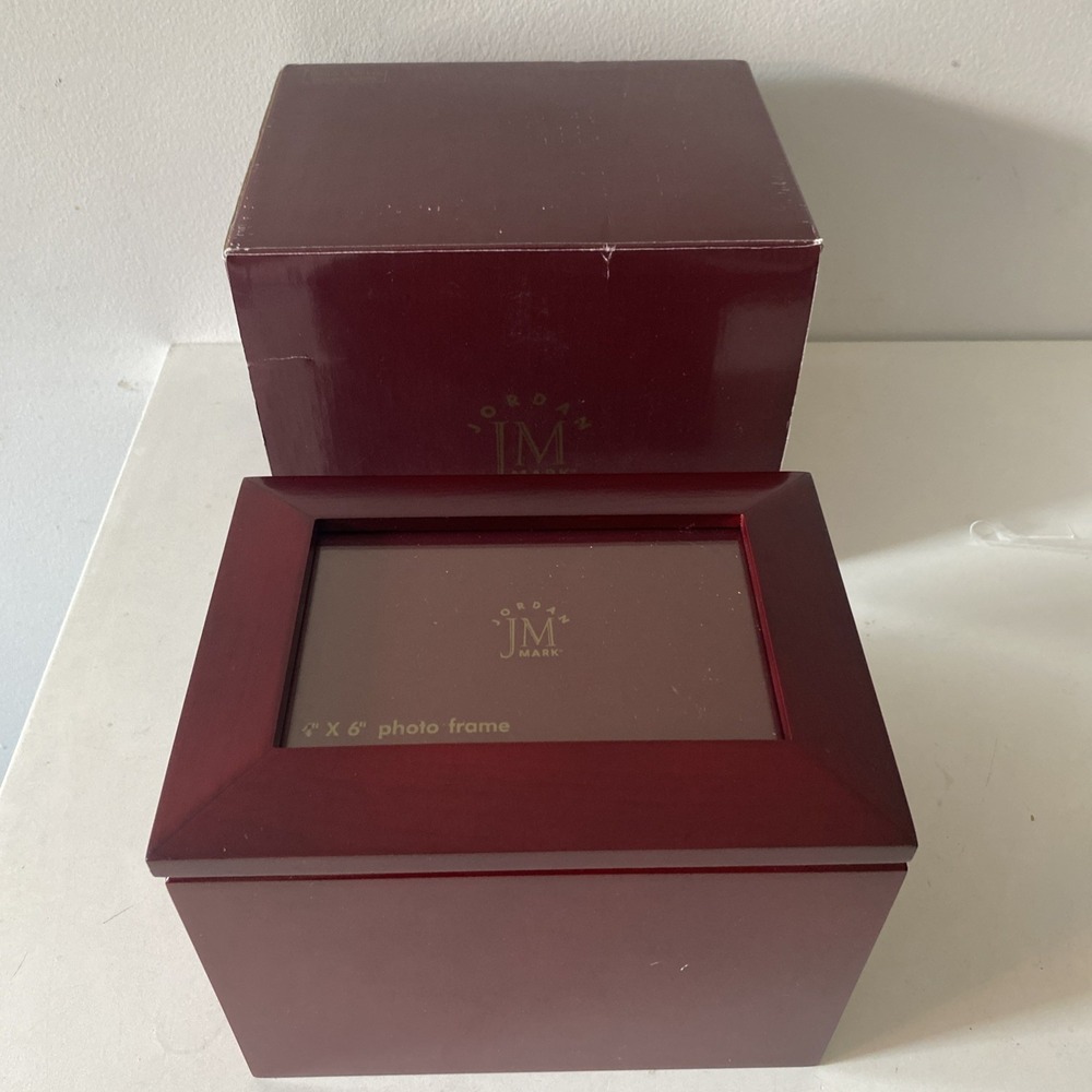 Vintage Jordan Mark Cherry Wood Photo Storage Box With 5 Inserts 4X6 Photos